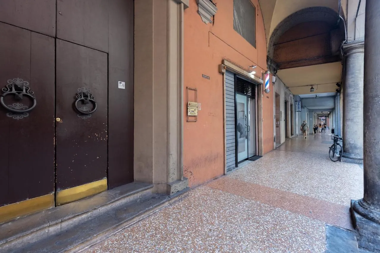 Street San Felice 6 Center Studios Bologna Apartment