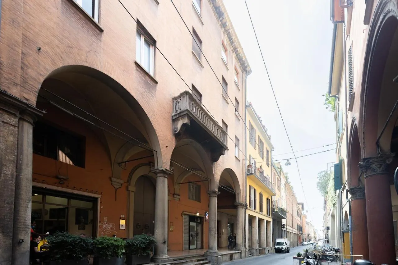 Apartment Street San Felice 6 Center Studios Bologna Italy